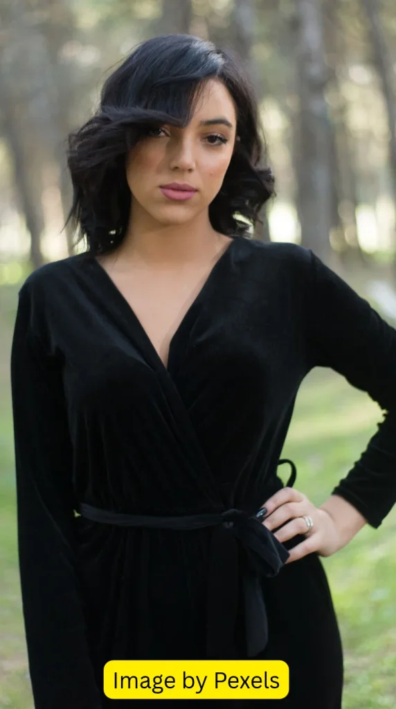 plus size black maxi dresses that create a defined waist
